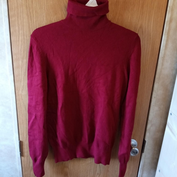 Woolen Bloom Bugundy Long Sleeve Turtle Neck Sz S - Picture 2 of 2